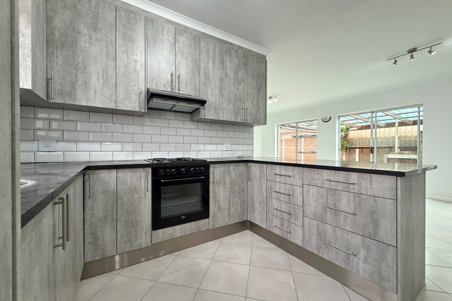 3 Bedroom Property for Sale in Tijgerhof Western Cape